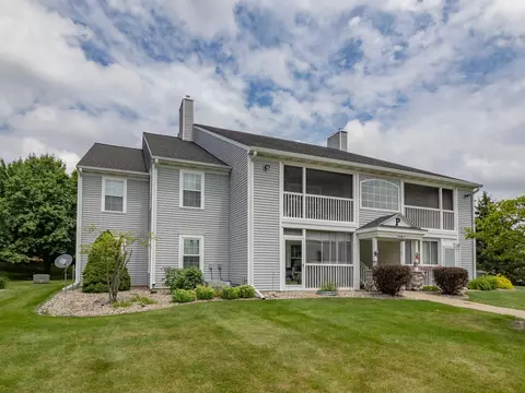 348 Westbrook Ct, Marshall, MI 49068