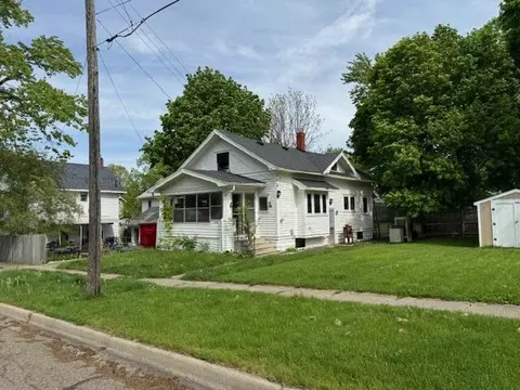 1008 Norfolk St, Jackson, MI 49202