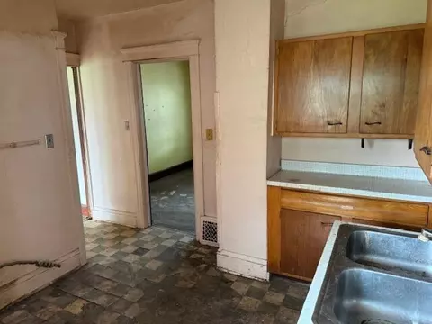 1008 Norfolk St, Jackson, MI 49202 photo 4