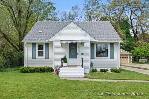 929 Marcia St SW, Wyoming, MI 49509