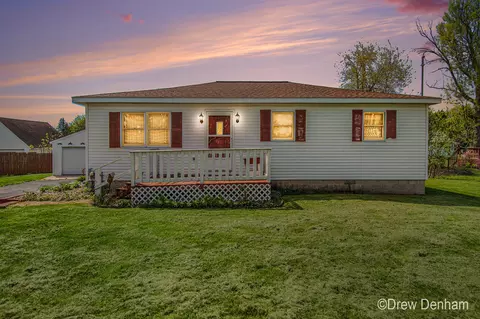 34 Tierney Rd, Bay City, MI 48708