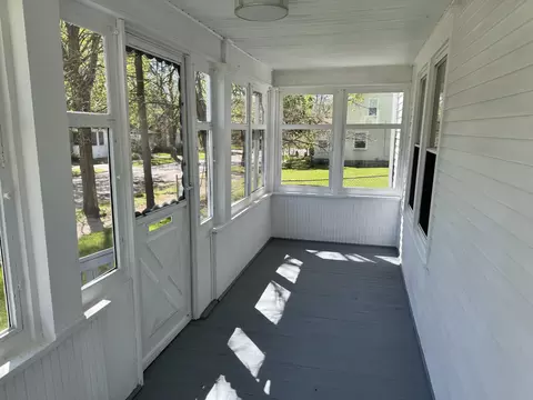 1612 Deyo St, Jackson, MI 49203 photo 8