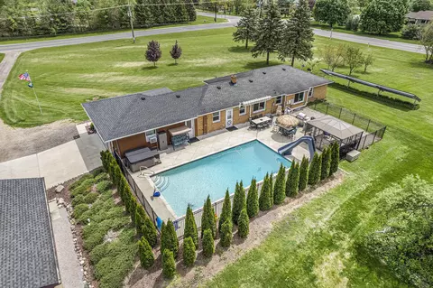 5970 N Maple Rd, Saline, MI 48176 photo 2