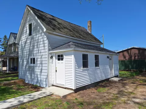 1171 E Newell St, White Cloud, MI 49349