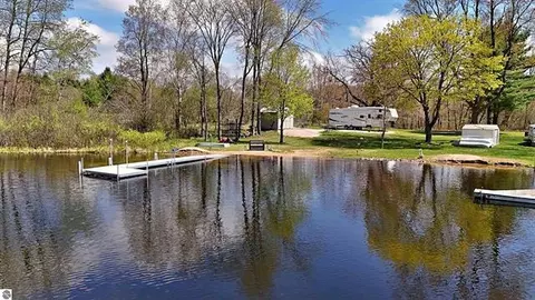 16529 Birchwood Dr, Leroy, MI 49655