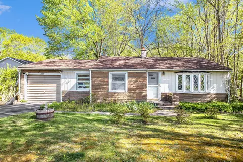 4605 B Dr S, Battle Creek, MI 49015