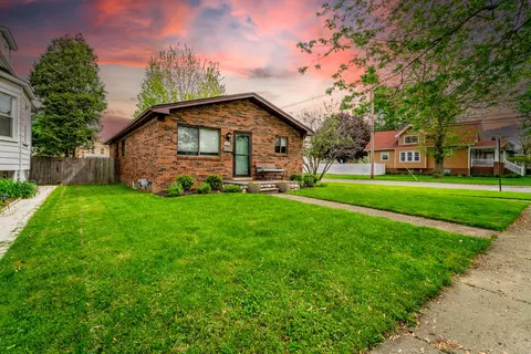 502 Maple St, Wyandotte, MI 48192
