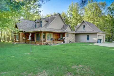 7880 Lindsey Rd, Casco, MI 48064