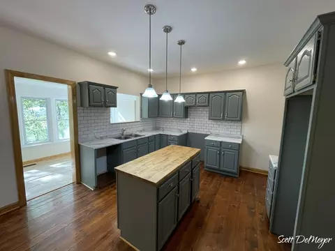 323 E Main St, Maple Rapids, MI 48853 photo 14