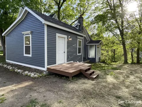 323 E Main St, Maple Rapids, MI 48853 photo 46