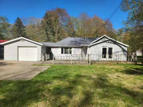 1476 Scenic Dr, Muskegon, MI 49445