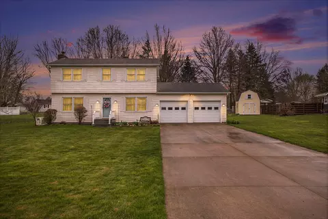 216 Squaw Creek Rd, Marshall, MI 49068