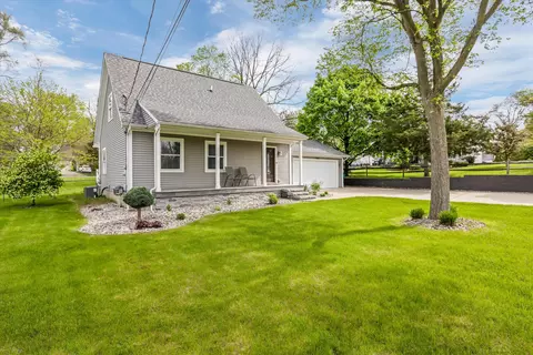 7365 Ore Lake Rd, Brighton, MI 48116