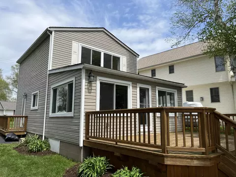 2440 Jackson Blvd, Highland, MI 48356