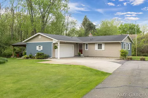 6590 Burger Dr SE, Grand Rapids, MI 49546