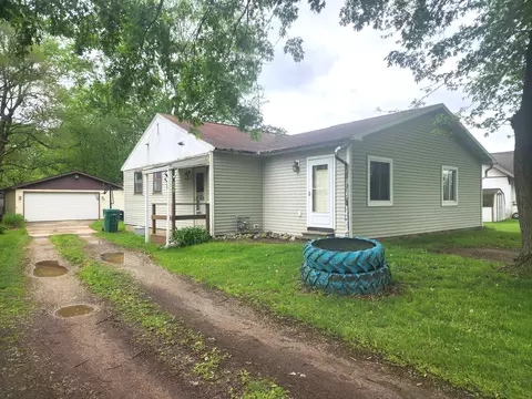 206 Newburn Dr, Battle Creek, MI 49037