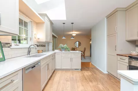 2240 Needham Rd, Ann Arbor, MI 48104 photo 3