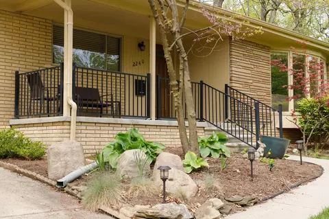 2240 Needham Rd, Ann Arbor, MI 48104 photo 10