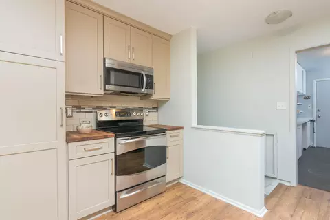 2240 Needham Rd, Ann Arbor, MI 48104 photo 18