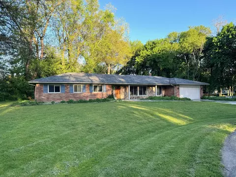5653 Kolly Rd, Bloomfield Hills, MI 48301