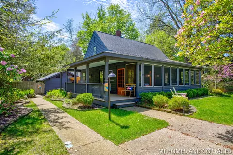 611 Campbell Rd, Douglas, MI 49406