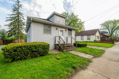 340 E Buffalo St, New Buffalo, MI 49117