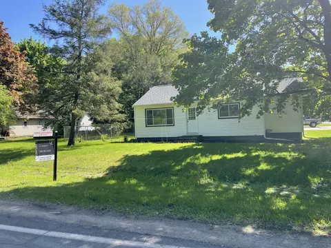 2225 Olmstead Rd, Kalamazoo, MI 49001