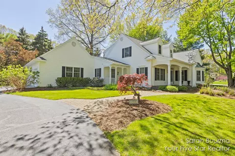 2581 Scotch Pine Ct SE, Grand Rapids, MI 49546