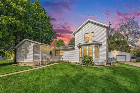 61571 Maple St, Jones, MI 49061