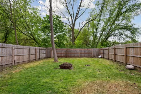 332 Adams St, Jackson, MI 49202 photo 22
