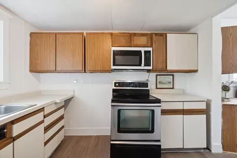 332 Adams St, Jackson, MI 49202 photo 4