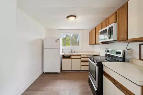 332 Adams St, Jackson, MI 49202 photo 3