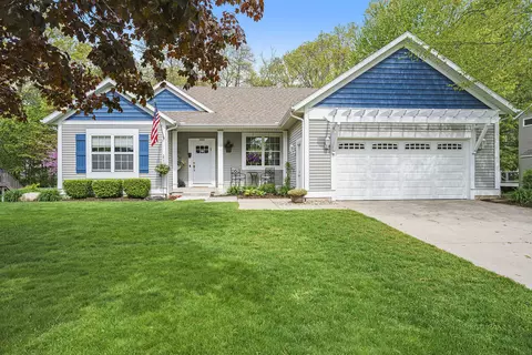 1449 Stoneylake Dr, Holland, MI 49424