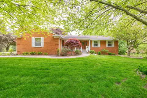 45270 Mayo Dr, Northville, MI 48167