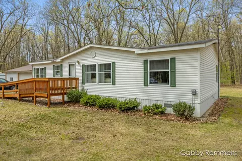 2632 E 100th St, Grant, MI 49327 photo 2