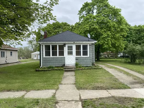 708 N Irving St, Greenville, MI 48838