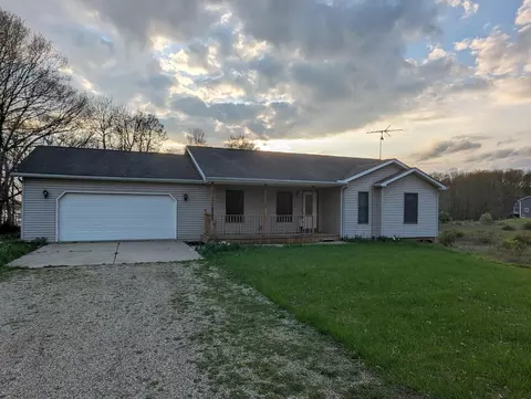 9005 2 12 Mile Rd, East Leroy, MI 49051