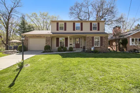 2409 Cambridge Dr SE, Grand Rapids, MI 49506
