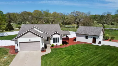 3188 60th St, Hamilton, MI 49419