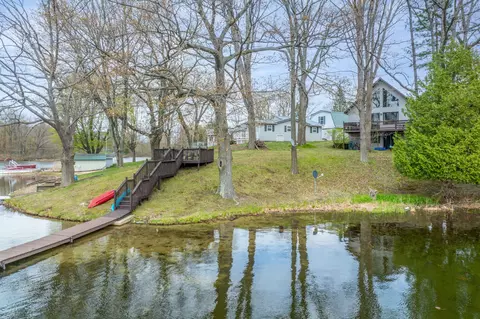 15195 Becker Dr, Mecosta, MI 49332