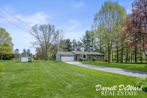 7350 Bouman Dr, Middleville, MI 49333