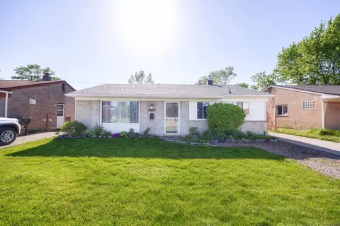 8749 Liberty Blvd, Westland, MI 48185