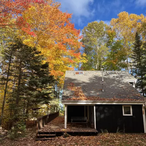 11811 Mackinaw Straits Dr, Cheboygan, MI 49721