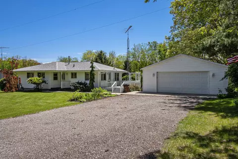 8565 Stull Rd, Grass Lake, MI 49240