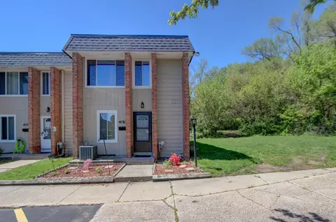 4121 W Saxony Dr SE, Grand Rapids, MI 49508