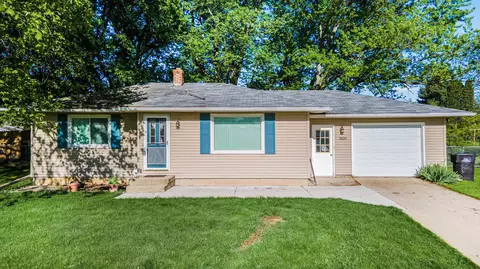 3020 Loehrs Landing Dr, Hastings, MI 49058