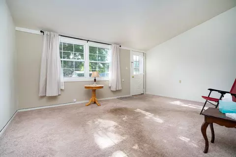 245 N 25th St, Springfield, MI 49037 photo 4