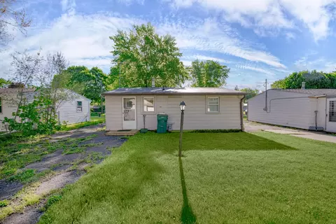 245 N 25th St, Springfield, MI 49037 photo 15