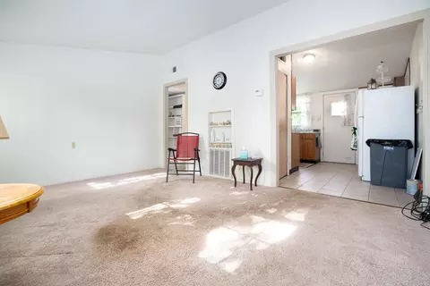 245 N 25th St, Springfield, MI 49037 photo 3