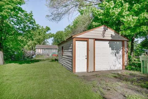 245 N 25th St, Springfield, MI 49037 photo 16